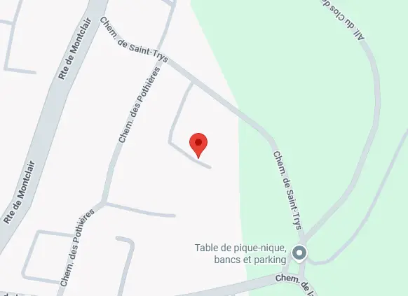 Localisation Montclair : Chemins Pothières et Saint-Trys Carte Montclair, épingle rouge entre le Chem. des Pothières et Chem. de Saint-Trys. Indique "Table de pique-nique, bancs et parking".